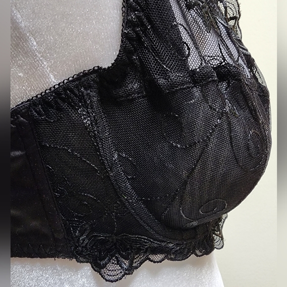 Gorgeous Black Lace Demi Cup Bra Size 34D ♥︎ Underwire Bra ♥︎ - Picture 8 of 11